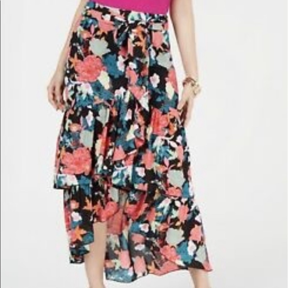 Thalia Sodi Womenś Skirt Multflora Size Medium